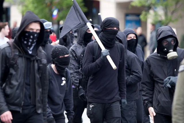 アンティファの正体