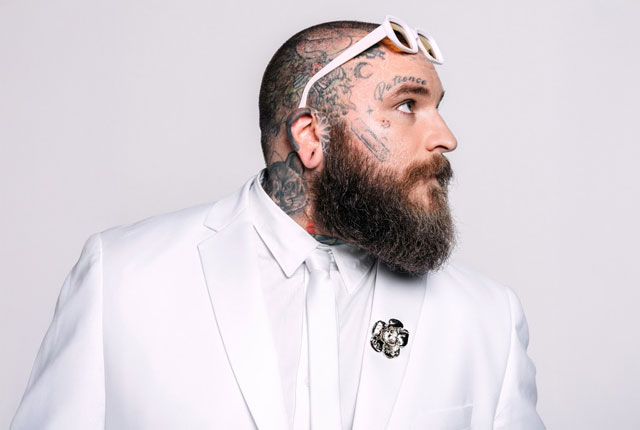 「歌うことしかできない男」が世界を変えた──Teddy Swimsという奇跡