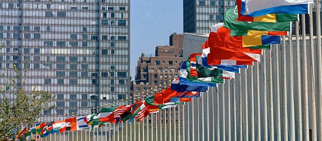 「国際協調」という名の集団自殺。