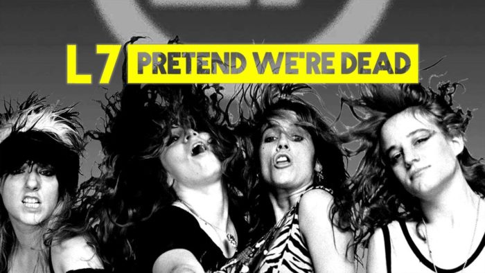 L7 Pretend We're Dead 演奏